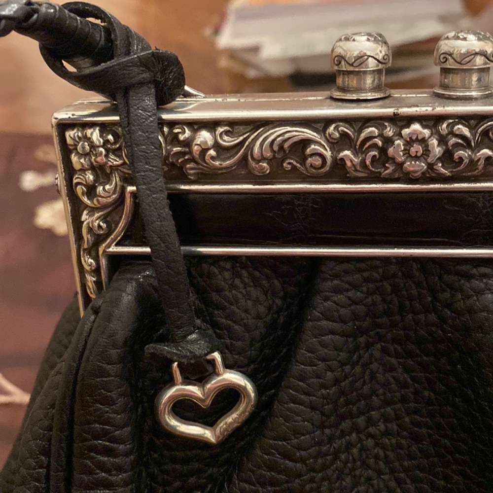 Vintage EUC Brighton Bag…black leather with  lovely silver hardware - Picture 2 of 9